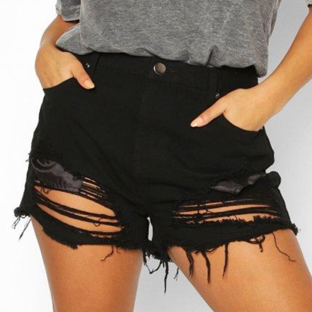 Boohoo Plus Distressed Black Short Shorts